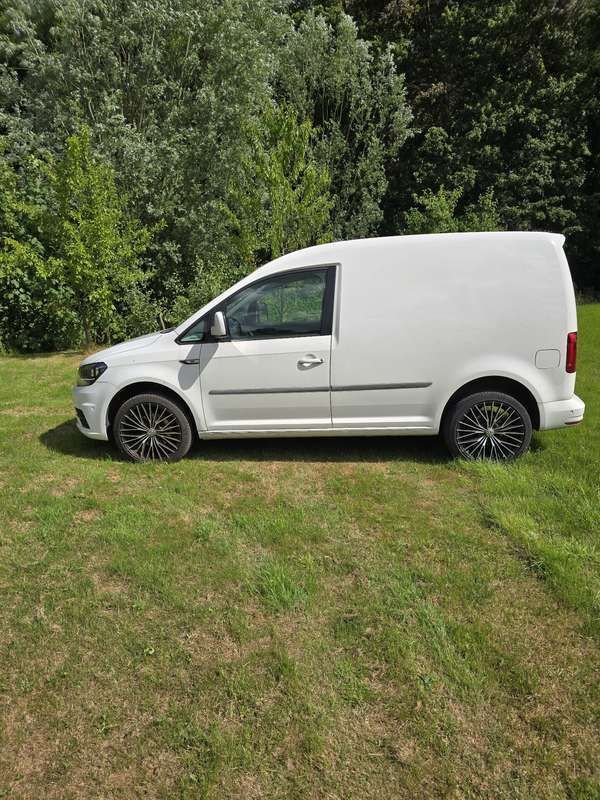 Wit Gebruikt 2017 VW Caddy MPV | € 8.500 (Eerlijke prijs) - Afbeelding 1/4