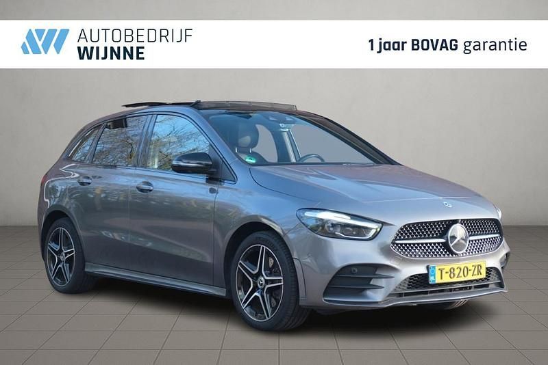 Grijs Occasion 2023 Mercedes B250e AMG line MPV | € 35.950 (Eerlijke prijs) - Afbeelding 1/4