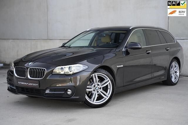 Zwart Gebruikt 2014 BMW 520 Executive Stationwagen | € 15.950 (Eerlijke prijs) - Afbeelding 1/4