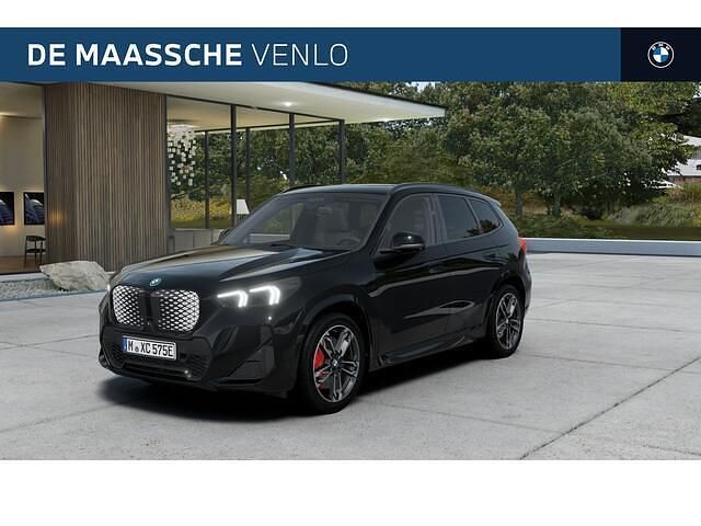 Zwart Nieuw 2025 BMW iX1 Comfort Edition SUV | € 63.586 (Iets duurder) - Afbeelding 1/4