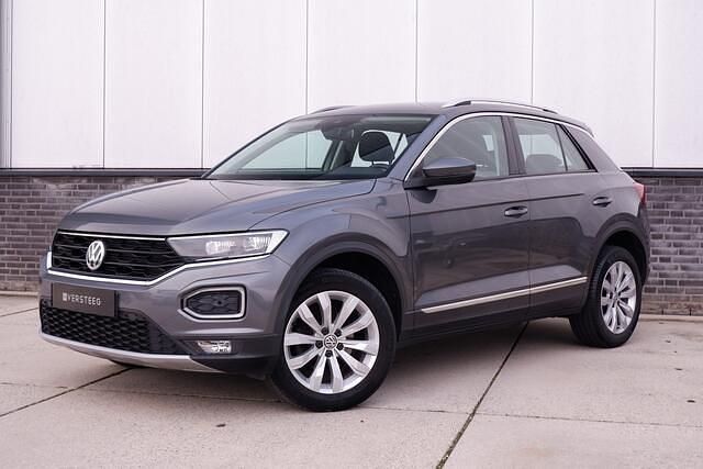 Grijs (metallic) Gebruikt 2020 VW T-Roc Sport SUV | € 22.900 (Eerlijke prijs) - Afbeelding 1/4