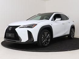 Fwhite & black roof (licht wit parelmoer) Gebruikt 2025 Lexus UX 300e Sport Design Packet SUV | € 44.950 - Afbeelding 1/3