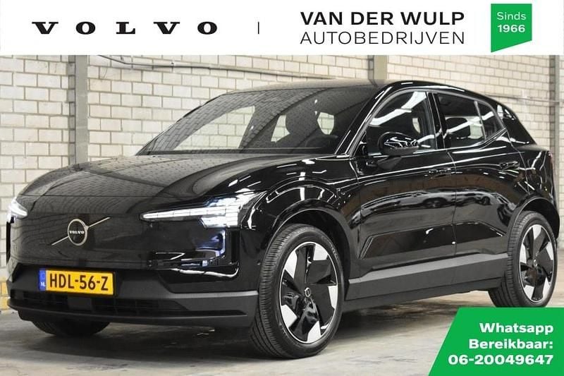 Zwart Gebruikt 2025 Volvo EX30 Performance SUV | € 38.950 (Iets duurder) - Afbeelding 1/4