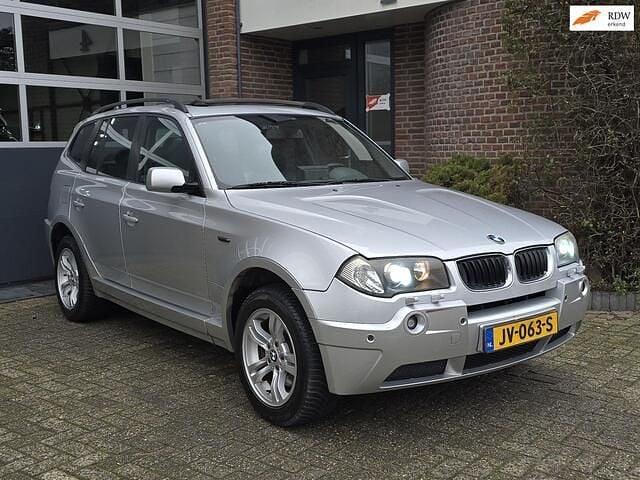 Grijs Gebruikt 2005 BMW X3 Executive SUV | € 4.995 (Eerlijke prijs) - Afbeelding 1/4