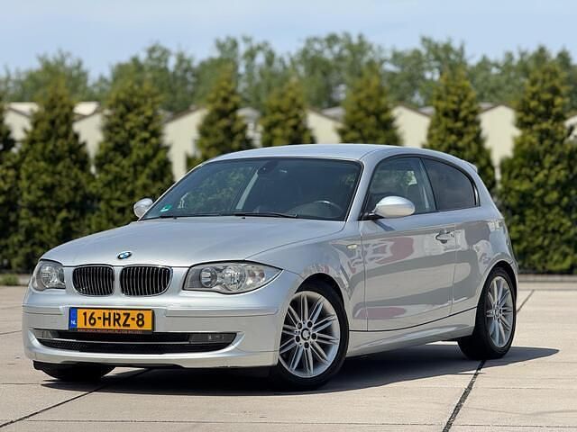 Occasion BMW 120 Executive 170 PK (125 kW) 2007 Grijs (metallic) Hatchback