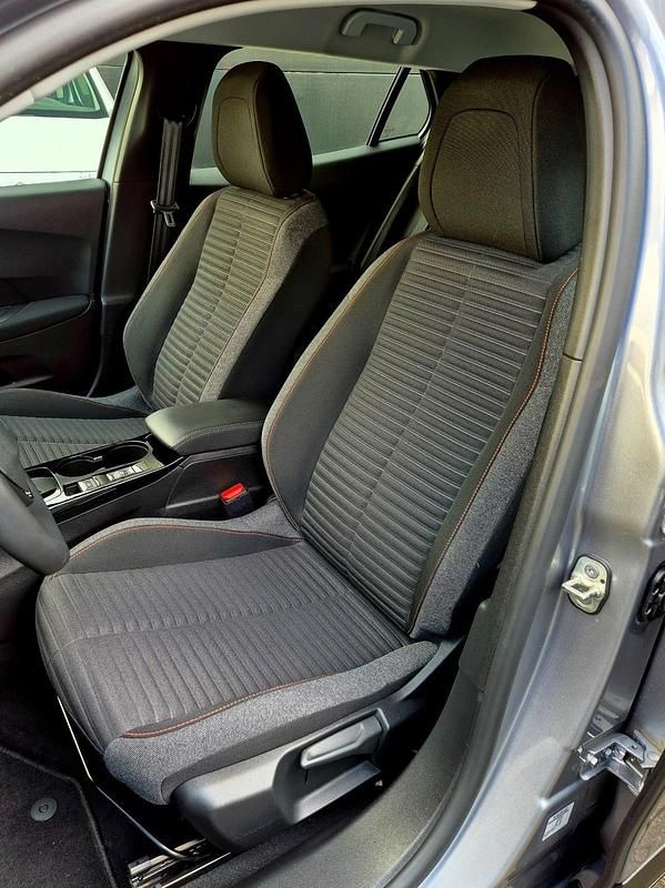 Occasion Peugeot 2008 Active+ 131 PK (96 kW) 2022 Grijs SUV