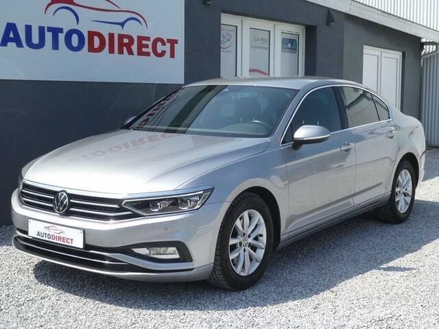 Grijs Gebruikt 2020 VW Passat Comfortline Sedan | € 19.990 (Goede deal) - Afbeelding 1/4