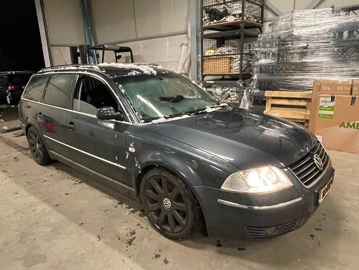 Occasion 2003 VW Passat Stationwagen | € 2.500 (Duur) - Afbeelding 1/4