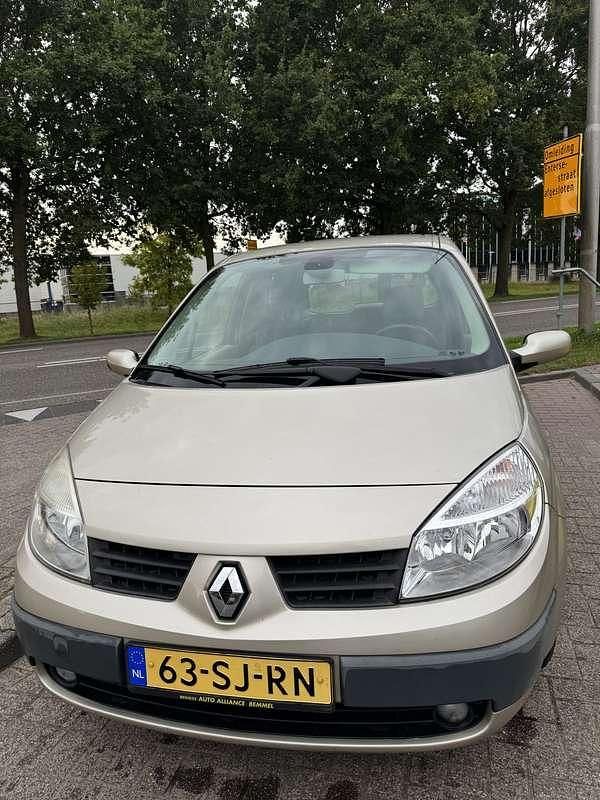 Gebruikt 2006 Renault Scénic II Avantage MPV | € 2.700 (Eerlijke prijs) - Afbeelding 1/4