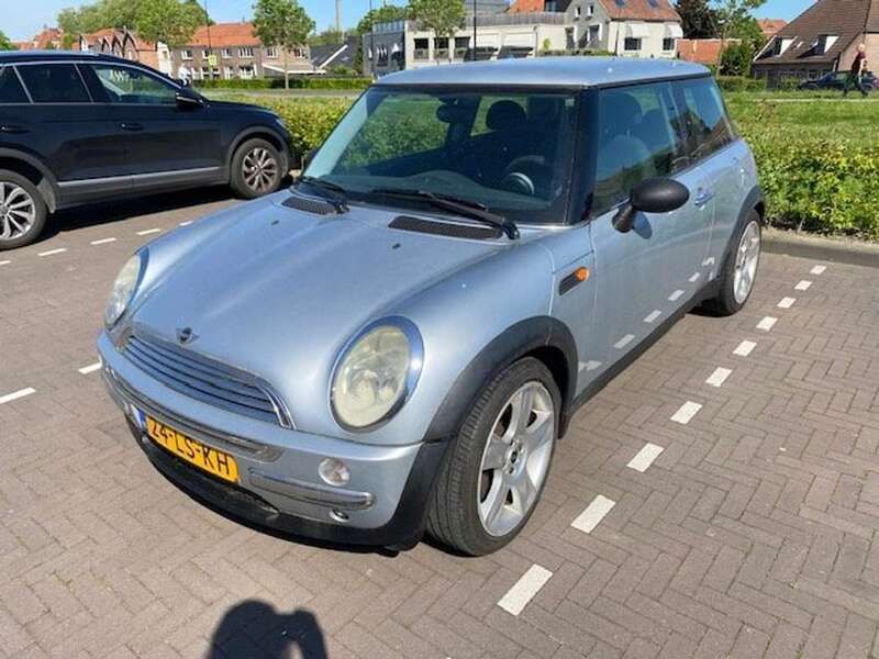Zilver Gebruikt 2003 Mini ONE Salt Hatchback | € 1.795 (Eerlijke prijs) - Afbeelding 1/4