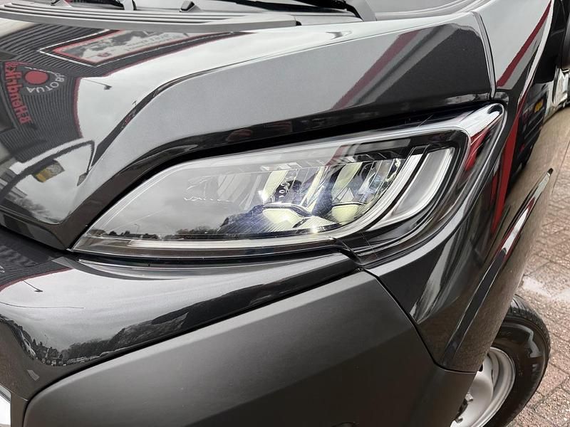 Occasion Opel Movano 140 PK (102 kW) 2024 Zwart (metallic) Van