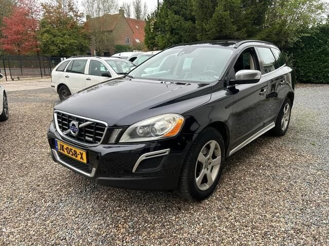 Zwart, metallic lak Gebruikt 2010 Volvo XC60 R-Design SUV | € 6.249 (Eerlijke prijs) - Afbeelding 1/4