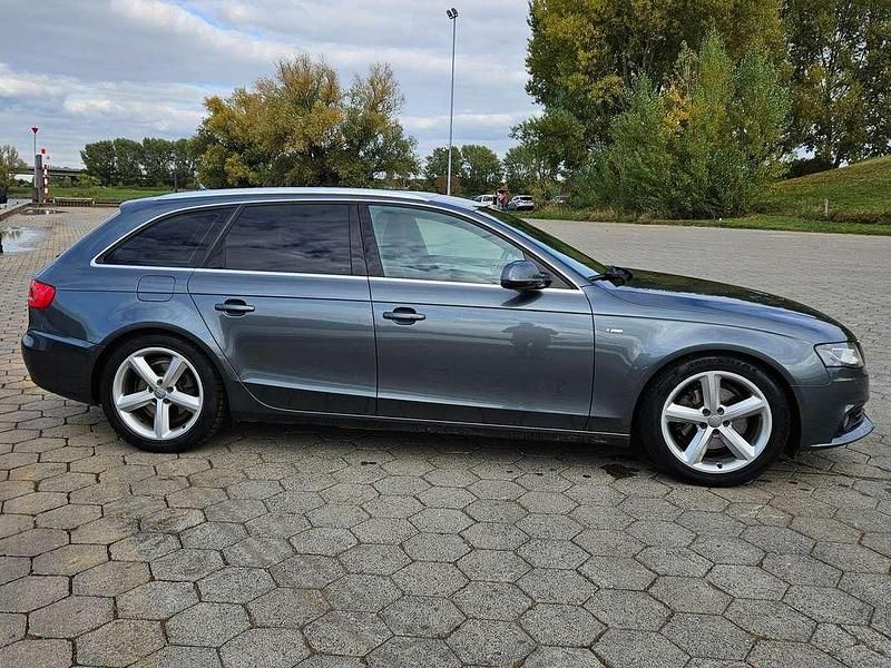 Grijs Gebruikt 2009 Audi A4 Stationwagen | € 6.000 (Duur) - Afbeelding 1/4