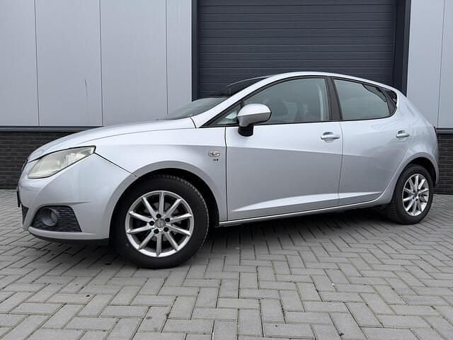 Grijs Gebruikt 2011 Seat Ibiza Style Hatchback | € 7.450 (Eerlijke prijs) - Afbeelding 1/4