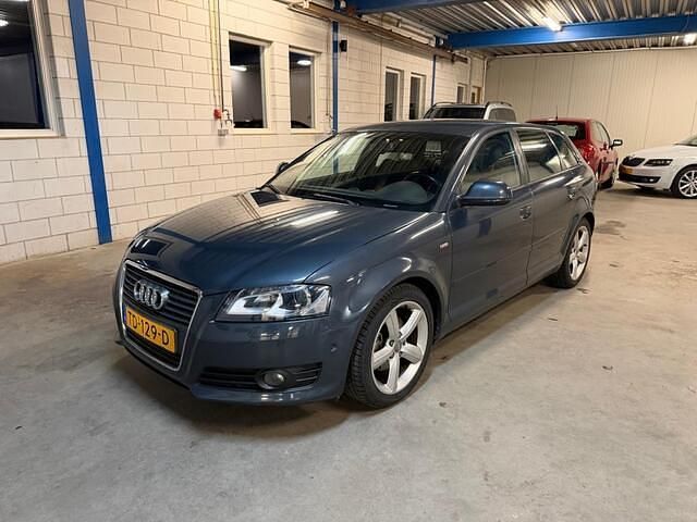 Grijs Occasion 2009 Audi A3 S-Line Hatchback | € 5.999 (Goede deal) - Afbeelding 1/4