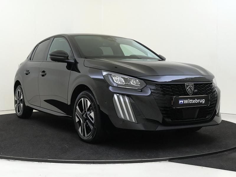 Occasion Peugeot 208 Allure 110 PK (80 kW) 2025 Zwart (metallic) Hatchback