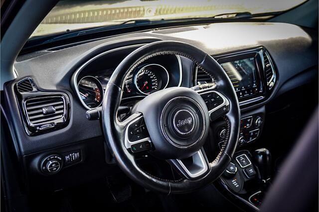 Occasion Jeep Compass Limited 170 PK (125 kW) 2018 Blauw SUV