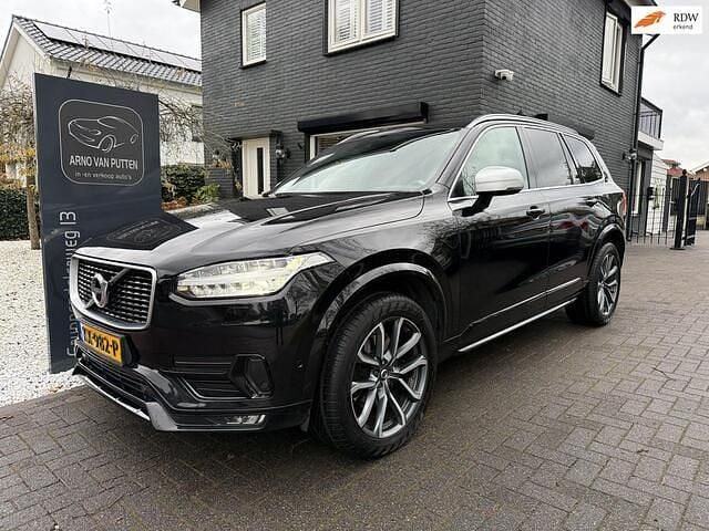 Zwart (metallic) Gebruikt 2016 Volvo XC90 R-Design SUV | € 25.900 (Eerlijke prijs) - Afbeelding 1/4