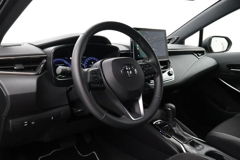 Occasion Toyota Corolla Hybrid Executive 196 PK (144 kW) 2023 Groen Hatchback