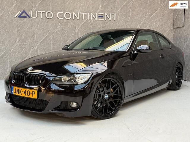 Zwart Gebruikt 2008 BMW 325 Coupé | € 8.950 (Goede deal) - Afbeelding 1/4