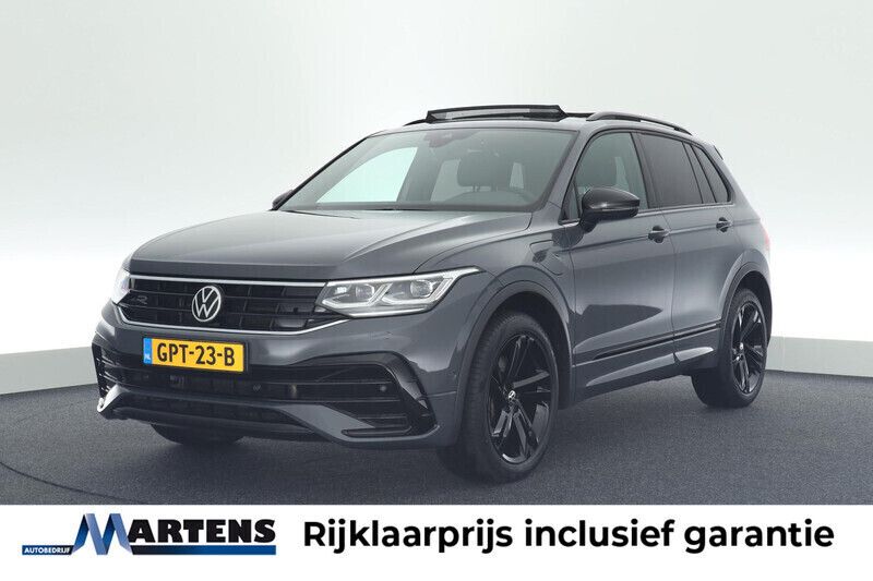 Grijs, metallic lak Occasion 2021 VW Tiguan Style SUV | € 37.949 - Afbeelding 1/4