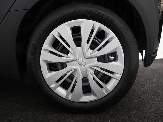 Nieuw Toyota Yaris Executive 131 PK (96 kW) 2026 Zilver metallic Hatchback