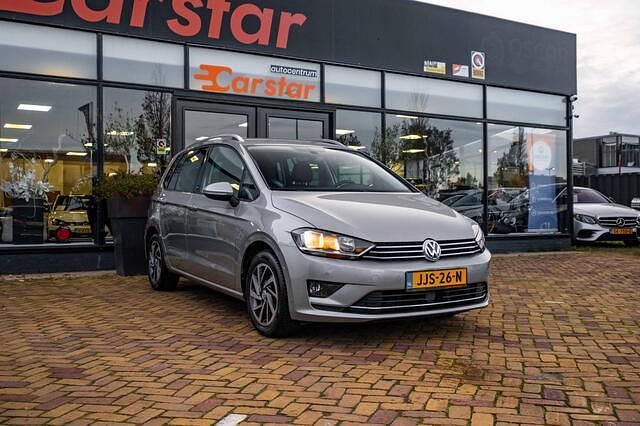 Occasion VW Golf Sportsvan Highline 110 PK (80 kW) 2017 Grijs MPV