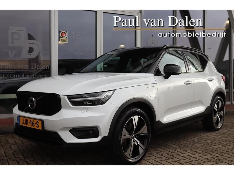 Wit Gebruikt 2021 Volvo XC40 R-Design SUV | € 31.900 (Eerlijke prijs) - Afbeelding 1/4