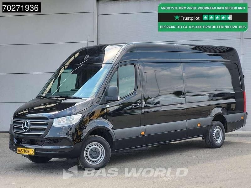 Zwart Gebruikt 2022 Mercedes Sprinter Van | € 31.400 (Goede deal) - Afbeelding 1/3