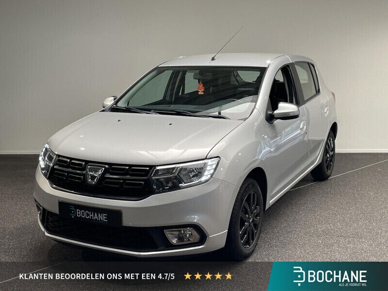 Grijs Gebruikt 2017 Dacia Sandero Lauréate Hatchback | € 8.795 (Goede deal) - Afbeelding 1/4