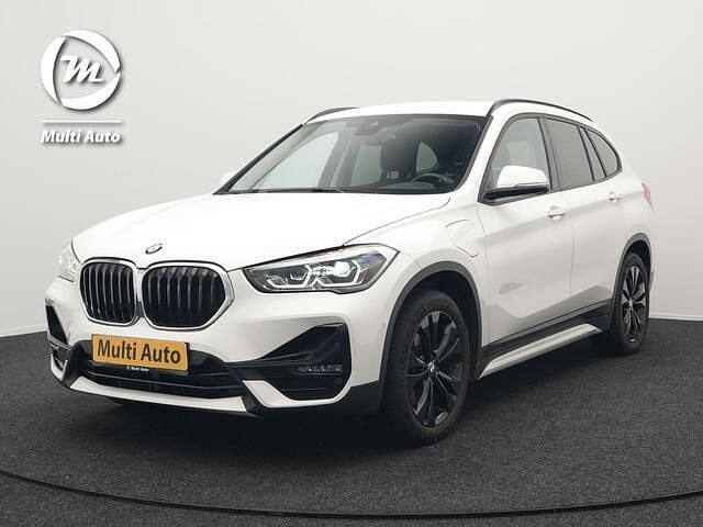 Wit Gebruikt 2021 BMW X1 Sport Line SUV | € 28.890 (Goede deal) - Afbeelding 1/4