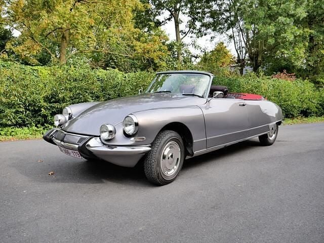 Grijs Occasion 1974 Citroën DS Cabriolet | € 165.000 - Afbeelding 1/4