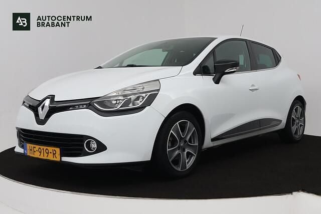 Wit Gebruikt 2015 Renault Clio IV Night&Day Hatchback | € 7.945 (Eerlijke prijs) - Afbeelding 1/4