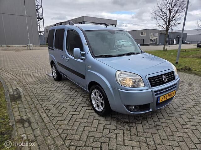 Occasion Fiat Doblò 77 PK (56 kW) 2010 Blauw MPV