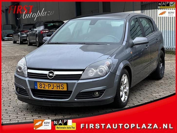 Occasion Opel Astra Cosmo 125 PK (91 kW) 2004 Grijs Hatchback