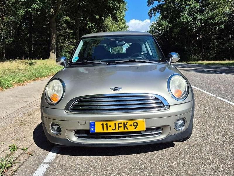 Grijs Gebruikt 2009 Mini ONE Hatchback | € 5.500 (Iets duurder) - Afbeelding 1/4
