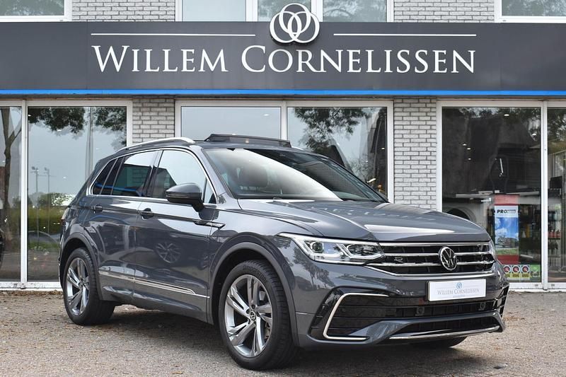 Grijs Gebruikt 2021 VW Tiguan Business+ SUV | € 36.750 (Iets duurder) - Afbeelding 1/4
