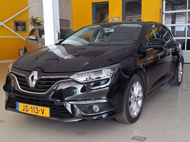 Zwart Gebruikt 2016 Renault Mégane III Zen Hatchback | € 11.500 (Eerlijke prijs) - Afbeelding 1/4