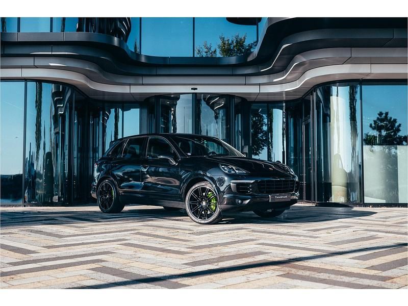 Zwart Gebruikt 2015 Porsche Cayenne SUV | € 30.950 (Eerlijke prijs) - Afbeelding 1/4