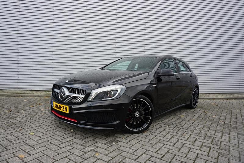 Hatchback Gebruikt 2013 Mercedes A250 Hatchback | € 14.450 (Eerlijke prijs) - Afbeelding 1/4
