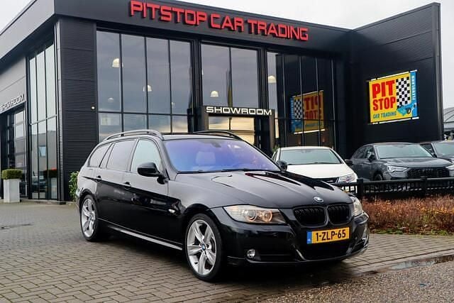 Zwart Gebruikt 2008 BMW 330 Basis Stationwagen | € 14.750 (Duur) - Afbeelding 1/3