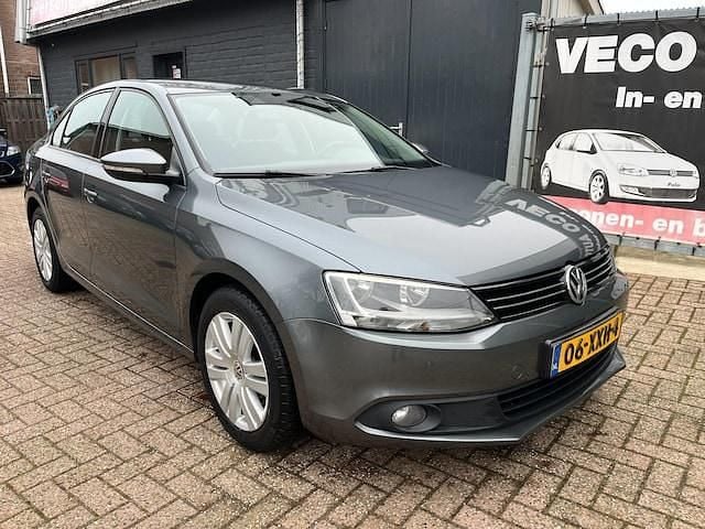 Occasion VW Jetta Comfortline 105 PK (77 kW) 2012 Grijs Sedan