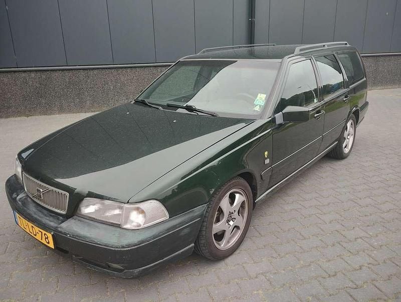 Groen Gebruikt 1998 Volvo V70 Stationwagen | € 1.799 (Eerlijke prijs) - Afbeelding 1/4