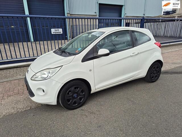Wit Gebruikt 2011 Ford Ka Cool & Sound Edition Hatchback | € 1.999 (Goede deal) - Afbeelding 1/4