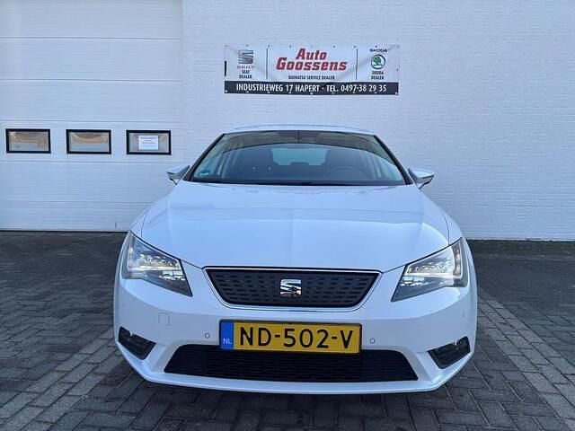 Wit Occasion 2017 Seat Leon CONNECT Hatchback | € 11.995 (Eerlijke prijs) - Afbeelding 1/3