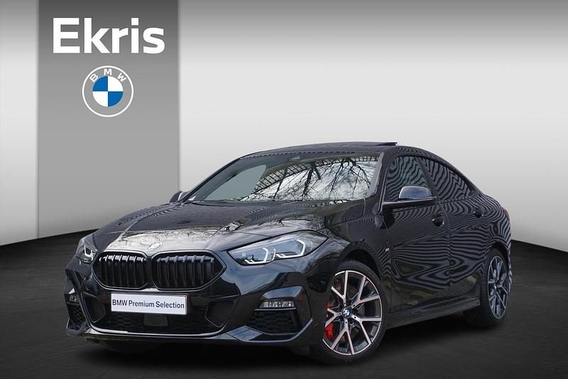 Zwart (metallic) Gebruikt 2025 BMW 218 Comfort Edition Coupé | € 40.900 (Duur) - Afbeelding 1/4