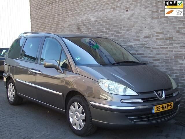 Grijs Gebruikt 2009 Peugeot 807 MPV | € 5.950 - Afbeelding 1/4