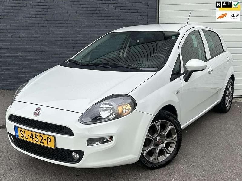 Wit Gebruikt 2018 Fiat Punto Evo Hatchback | € 5.350 (Goede deal) - Afbeelding 1/4
