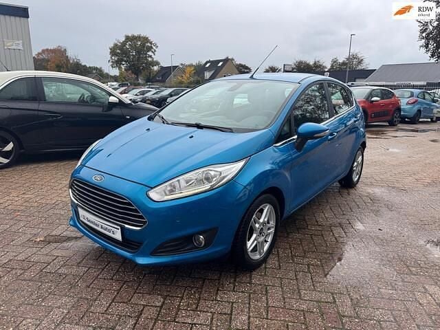 Blauw Gebruikt 2014 Ford Fiesta Titanium Hatchback | € 8.999 (Iets duurder) - Afbeelding 1/4