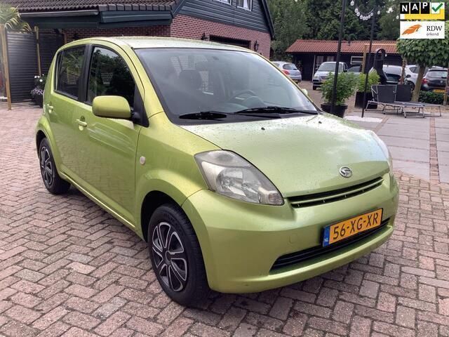 Groen Gebruikt 2007 Daihatsu Sirion Hatchback | € 2.640 (Duur) - Afbeelding 1/4